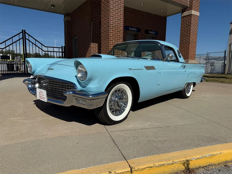 1957 Ford Thunderbird 1st Gen - Image 8 of 14