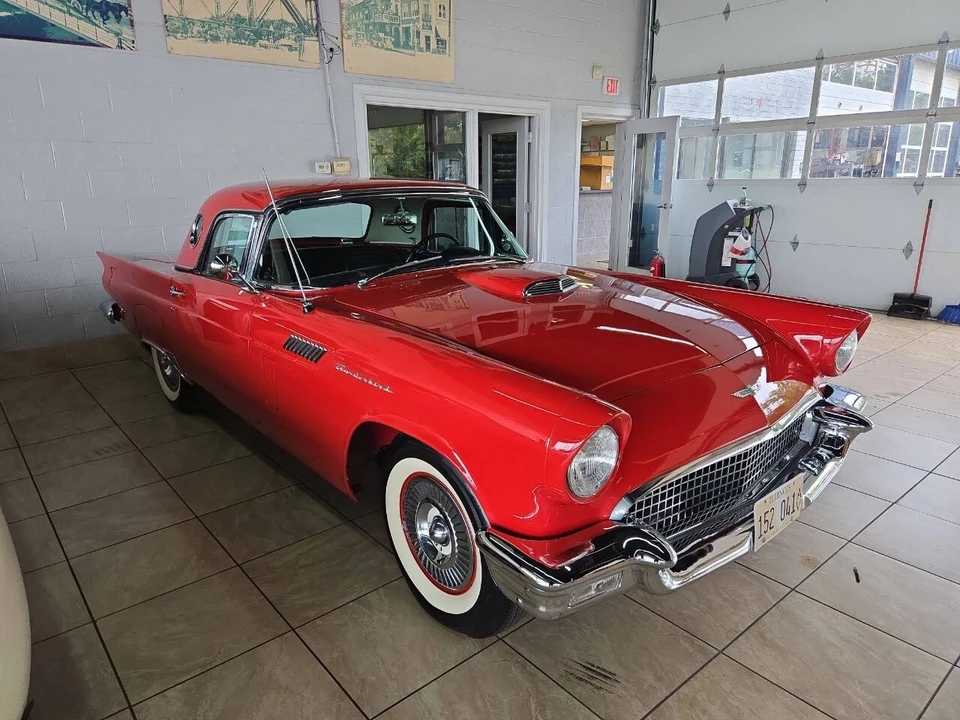 1957 Ford Thunderbird 1st Gen - Image 4 of 9