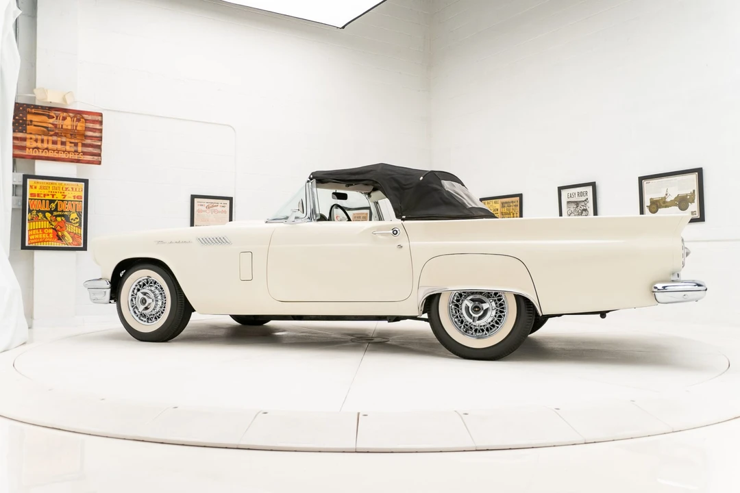 1957 Ford Thunderbird 1st Gen - Image 30 of 31