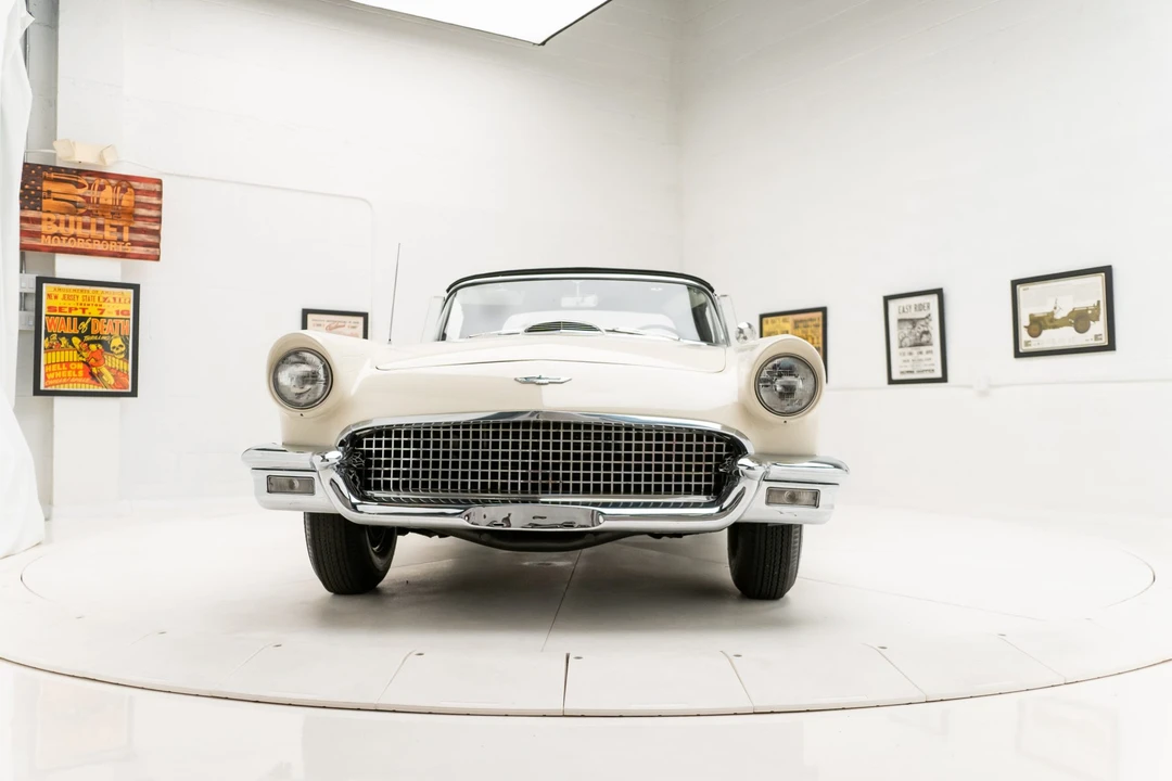 1957 Ford Thunderbird 1st Gen - Image 25 of 31