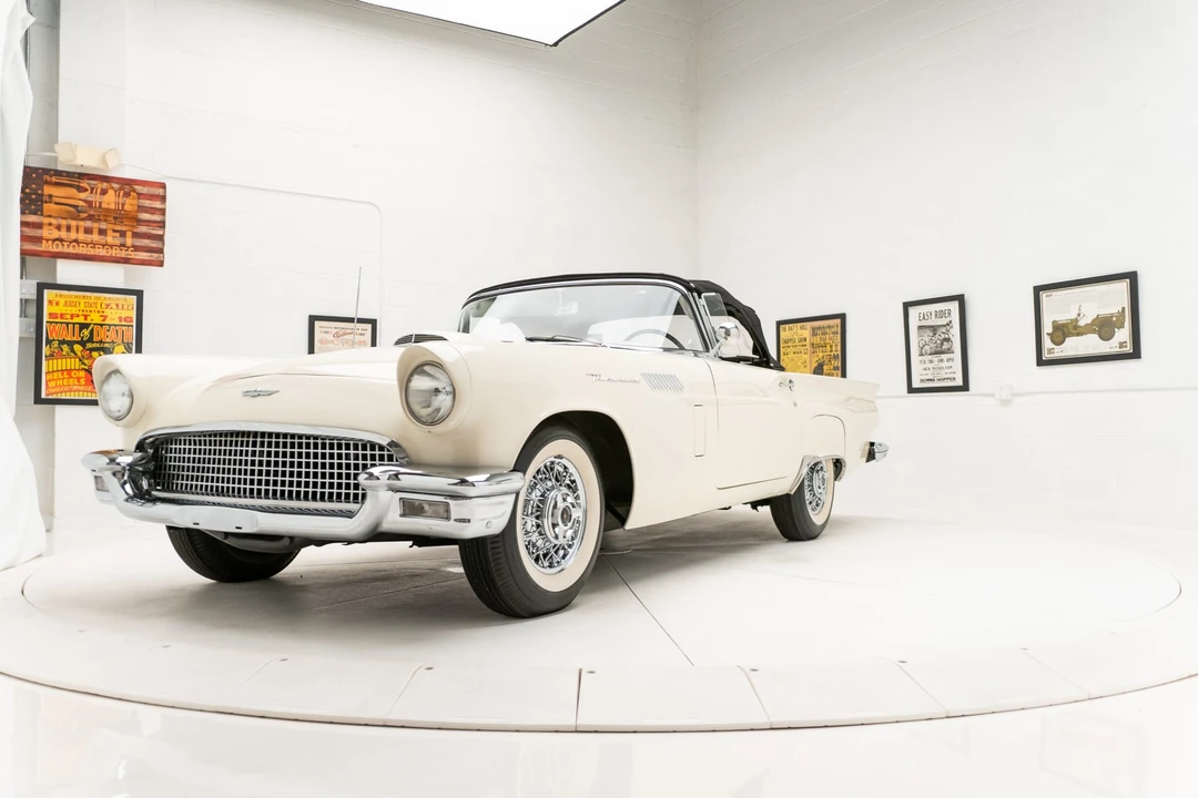 1957 Ford Thunderbird 1st Gen - Image 26 of 31