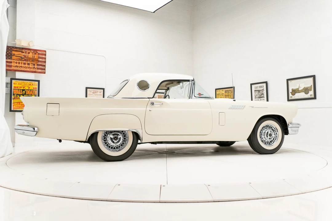 1957 Ford Thunderbird 1st Gen - Image 16 of 31