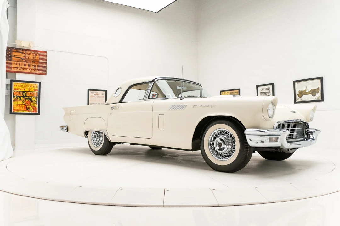 1957 Ford Thunderbird 1st Gen - Image 20 of 31