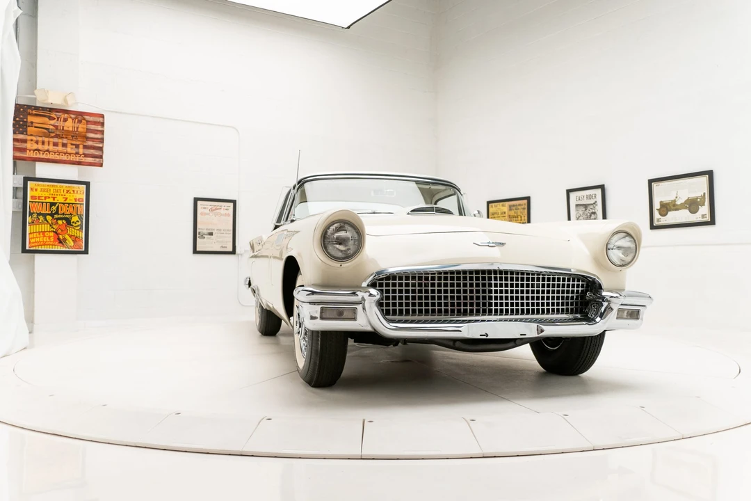 1957 Ford Thunderbird 1st Gen - Image 22 of 31