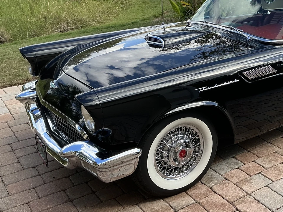 1957 Ford Thunderbird 1st Gen - Image 15 of 31
