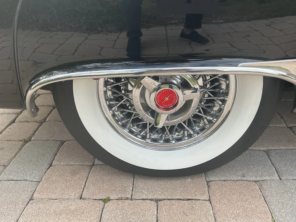 1957 Ford Thunderbird 1st Gen - Image 24 of 31