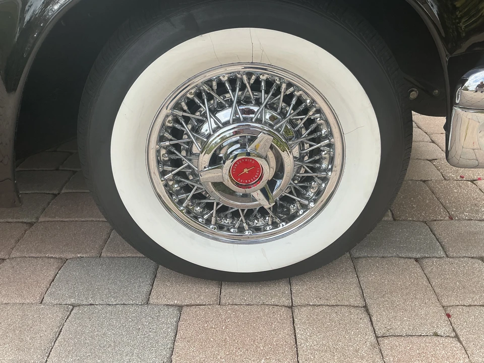 1957 Ford Thunderbird 1st Gen - Image 26 of 31