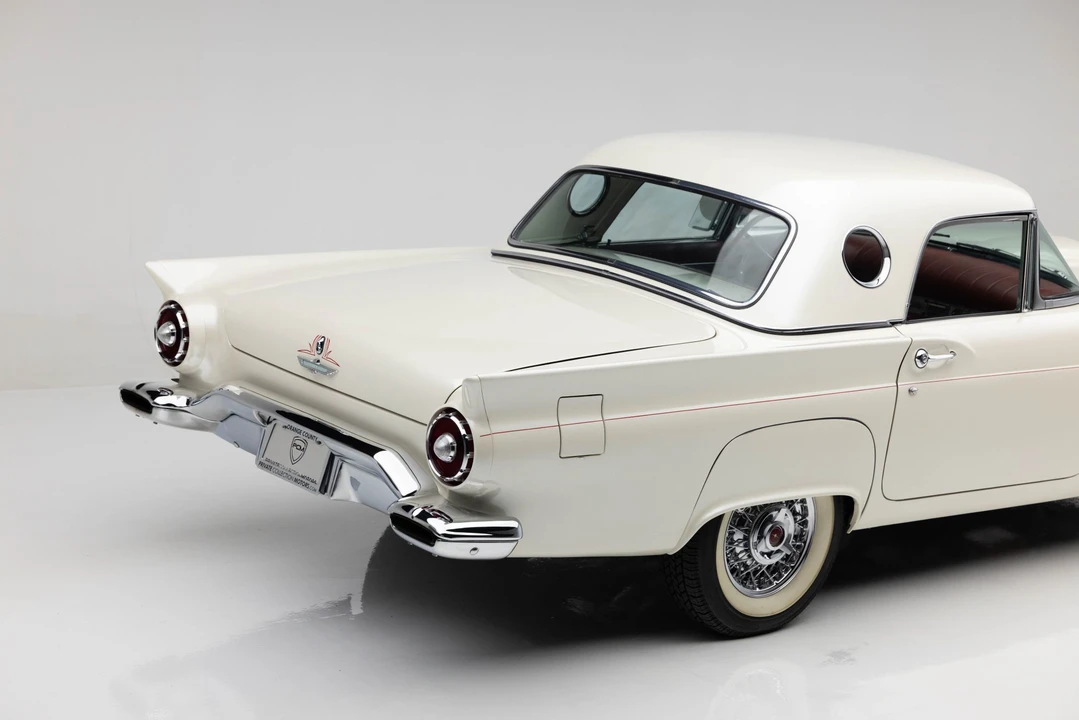 1957 Ford Thunderbird 1st Gen - Image 28 of 31