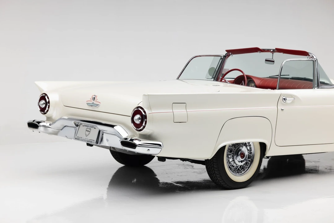 1957 Ford Thunderbird 1st Gen - Image 25 of 31