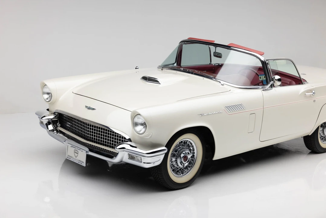 1957 Ford Thunderbird 1st Gen - Image 19 of 31