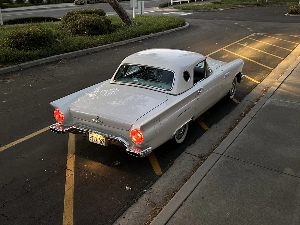 1957 Ford Thunderbird 1st Gen - Image 22 of 31