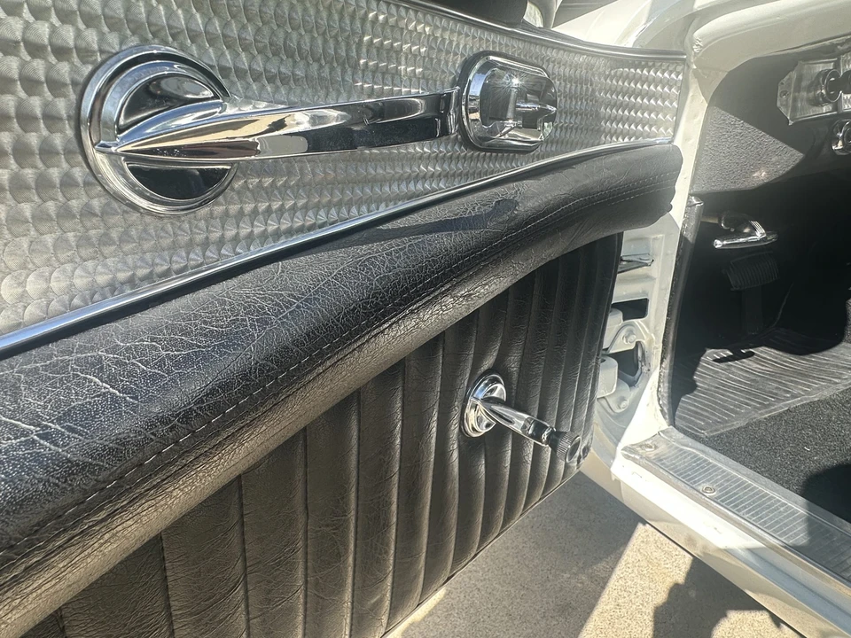 1957 Ford Thunderbird 1st Gen - Image 25 of 31