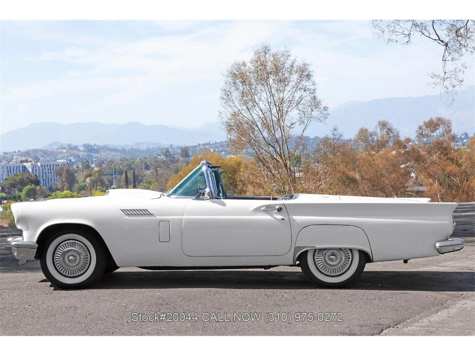 1957 Ford Thunderbird 1st Gen - Image 18 of 31