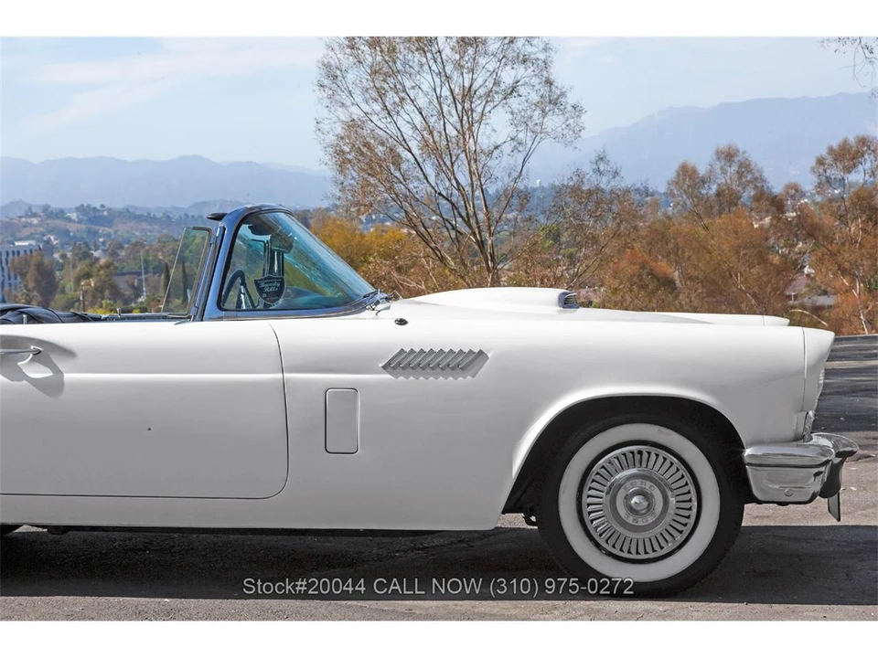 1957 Ford Thunderbird 1st Gen - Image 16 of 31
