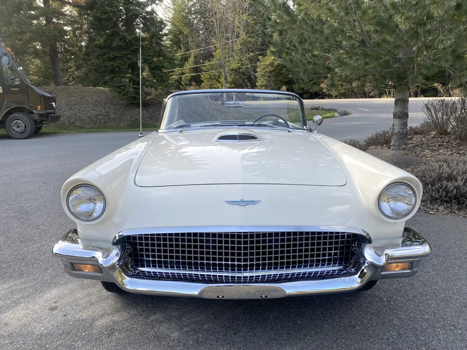 1957 Ford Thunderbird 1st Gen - Image 11 of 31