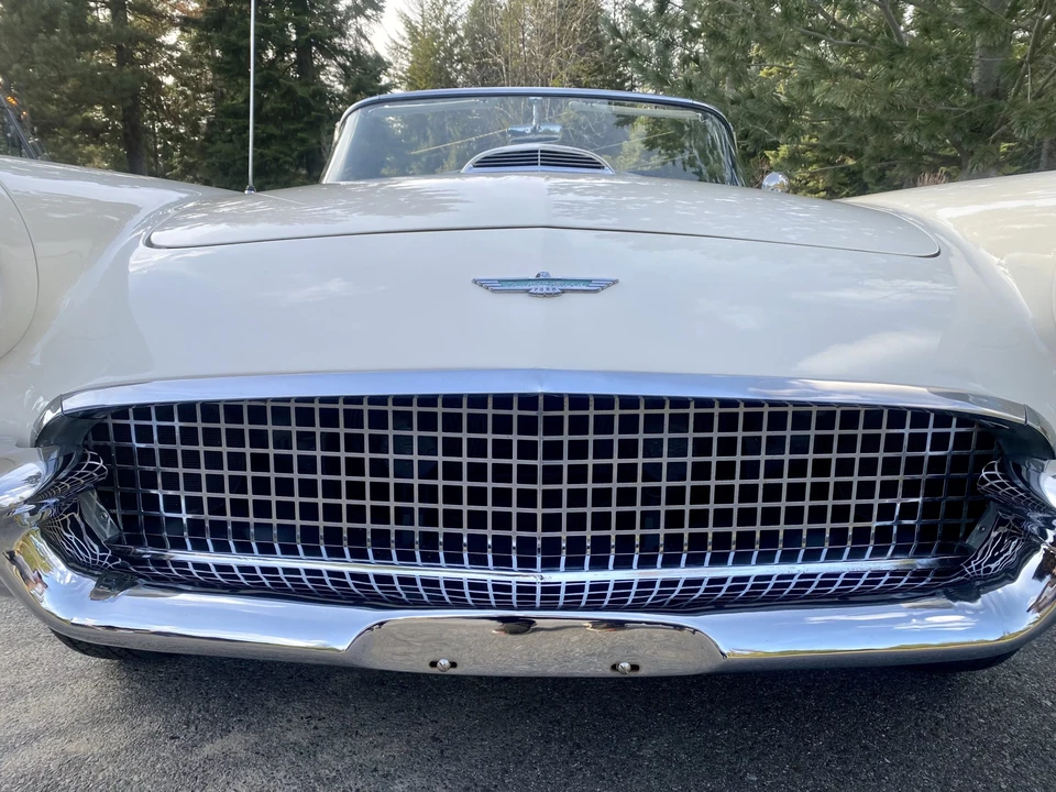 1957 Ford Thunderbird 1st Gen - Image 21 of 31