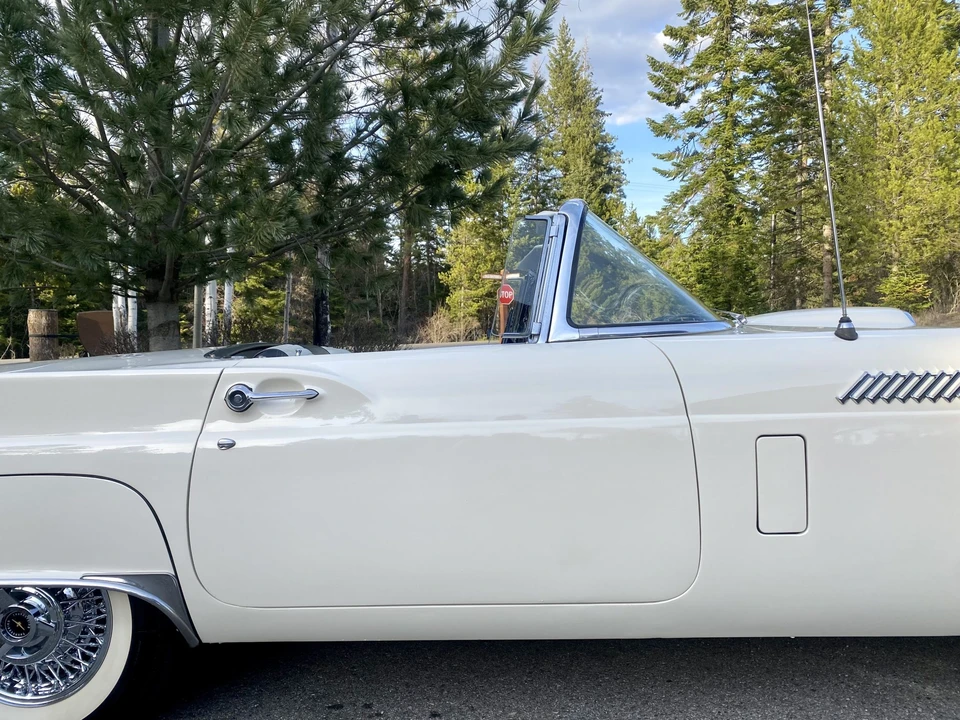 1957 Ford Thunderbird 1st Gen - Image 18 of 31