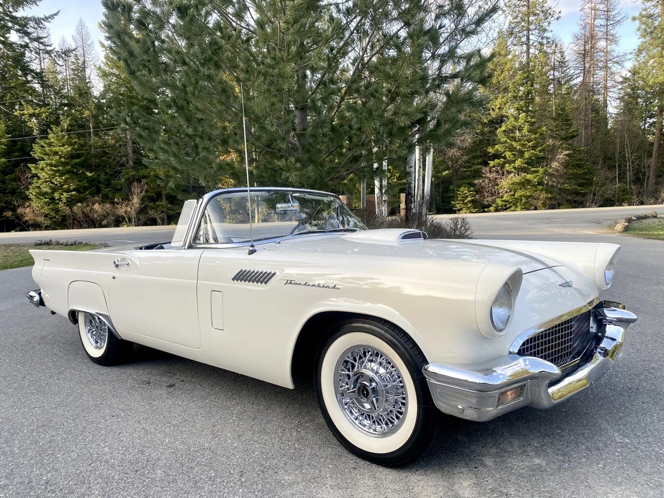 1957 Ford Thunderbird 1st Gen - Image 9 of 31