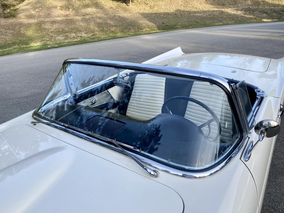 1957 Ford Thunderbird 1st Gen - Image 25 of 31