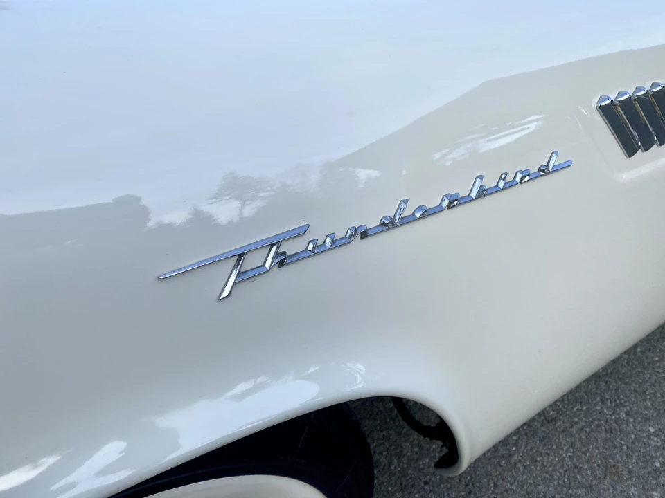 1957 Ford Thunderbird 1st Gen - Image 27 of 31