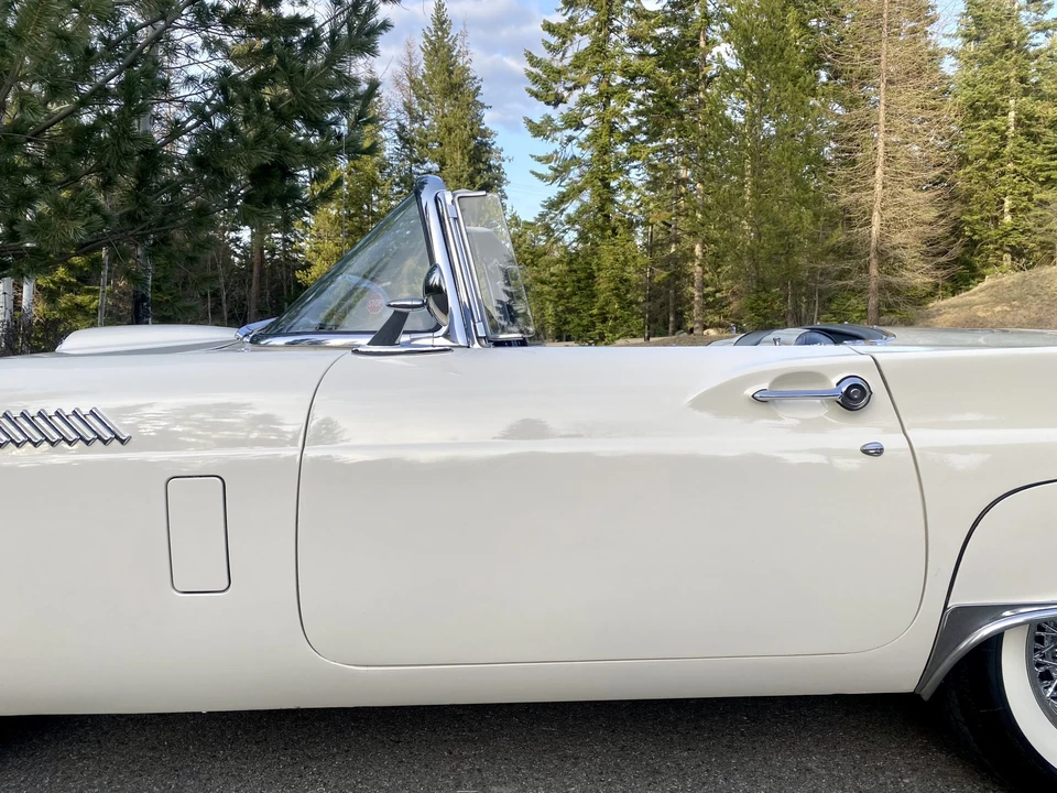 1957 Ford Thunderbird 1st Gen - Image 15 of 31