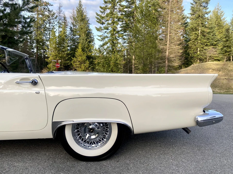 1957 Ford Thunderbird 1st Gen - Image 16 of 31