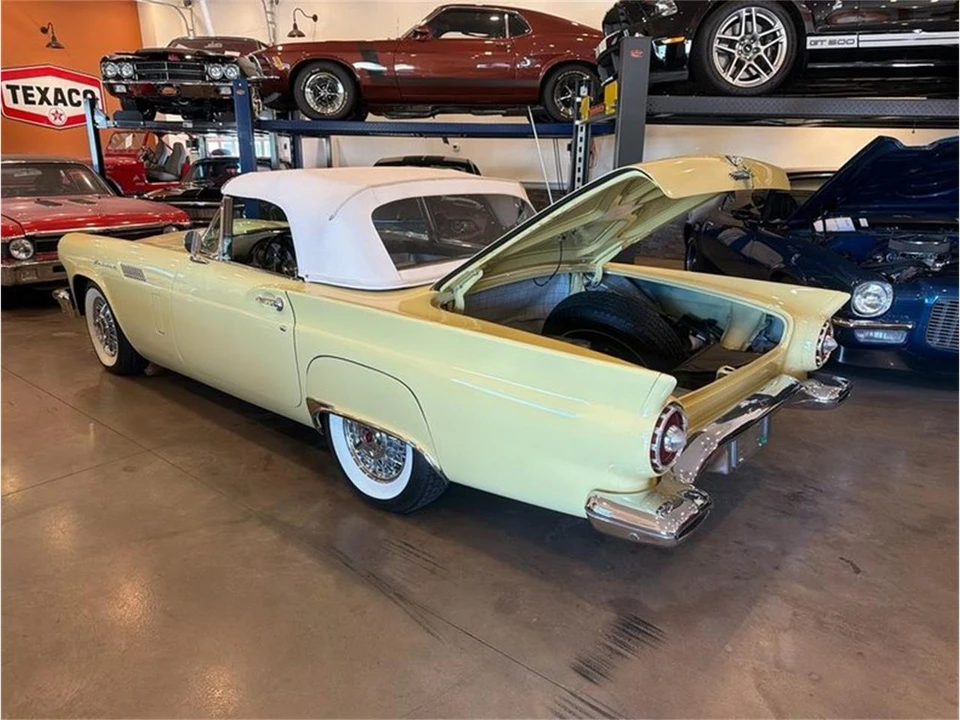 1957 Ford Thunderbird 1st Gen - Image 4 of 4