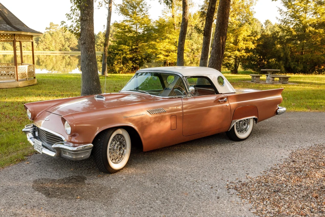 1957 Ford Thunderbird 1st Gen - Image 19 of 31