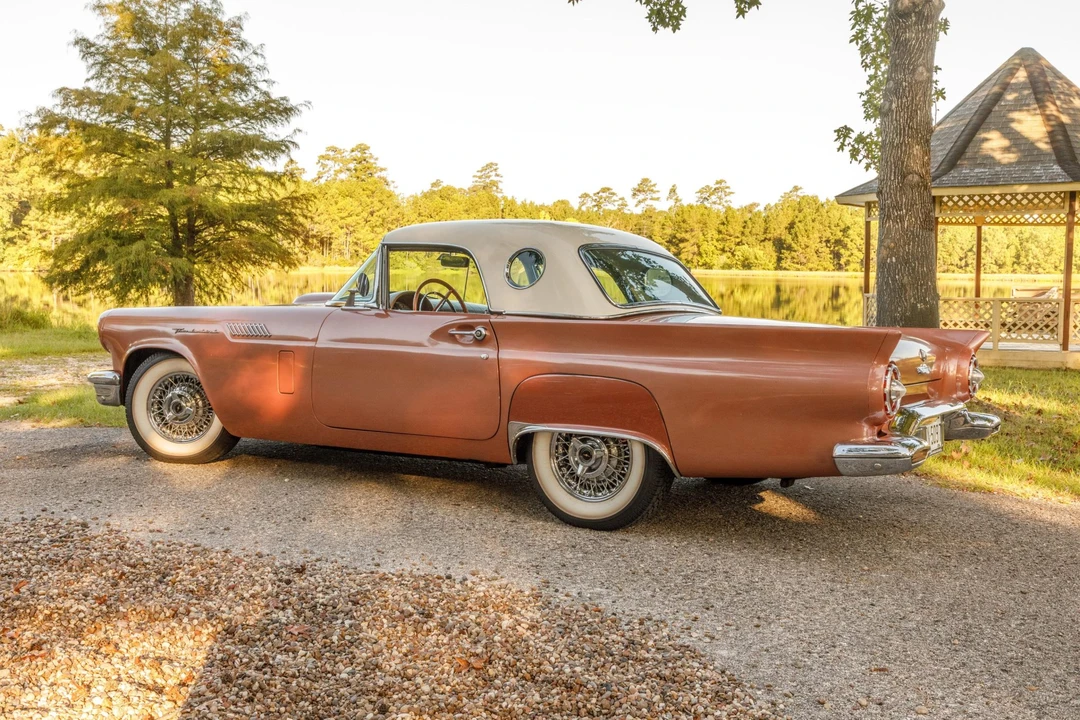 1957 Ford Thunderbird 1st Gen - Image 21 of 31