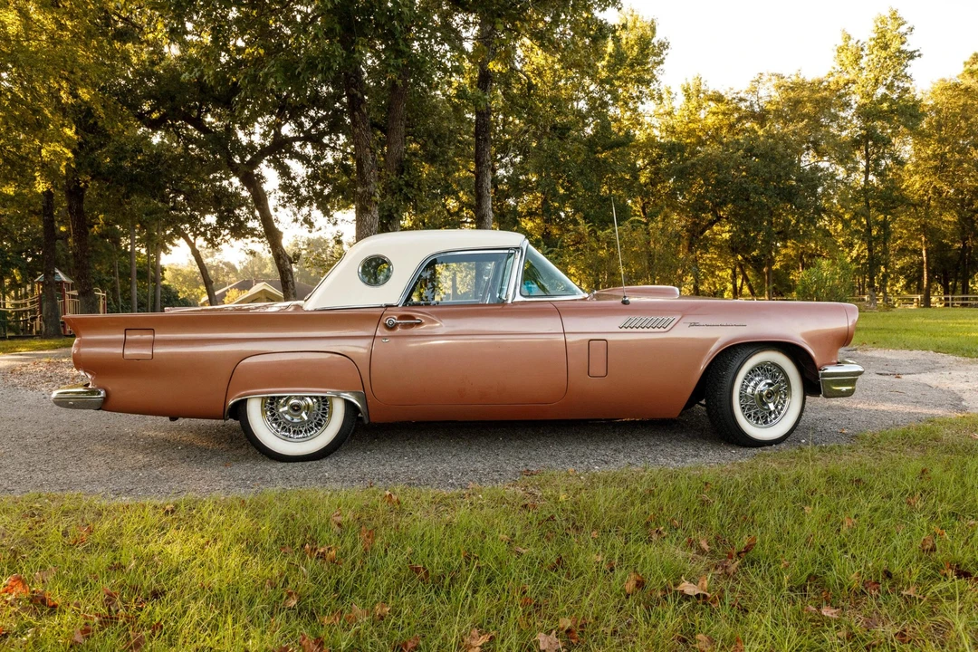 1957 Ford Thunderbird 1st Gen - Image 25 of 31