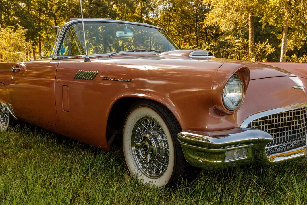1957 Ford Thunderbird 1st Gen - Image 29 of 31