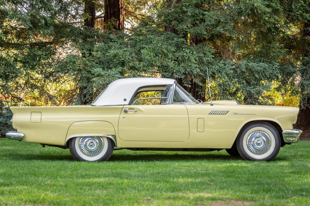 1957 Ford Thunderbird 1st Gen - Image 10 of 31
