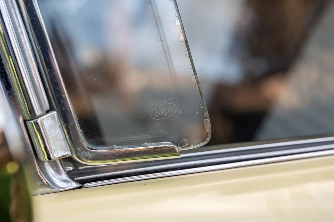 1957 Ford Thunderbird 1st Gen - Image 24 of 31