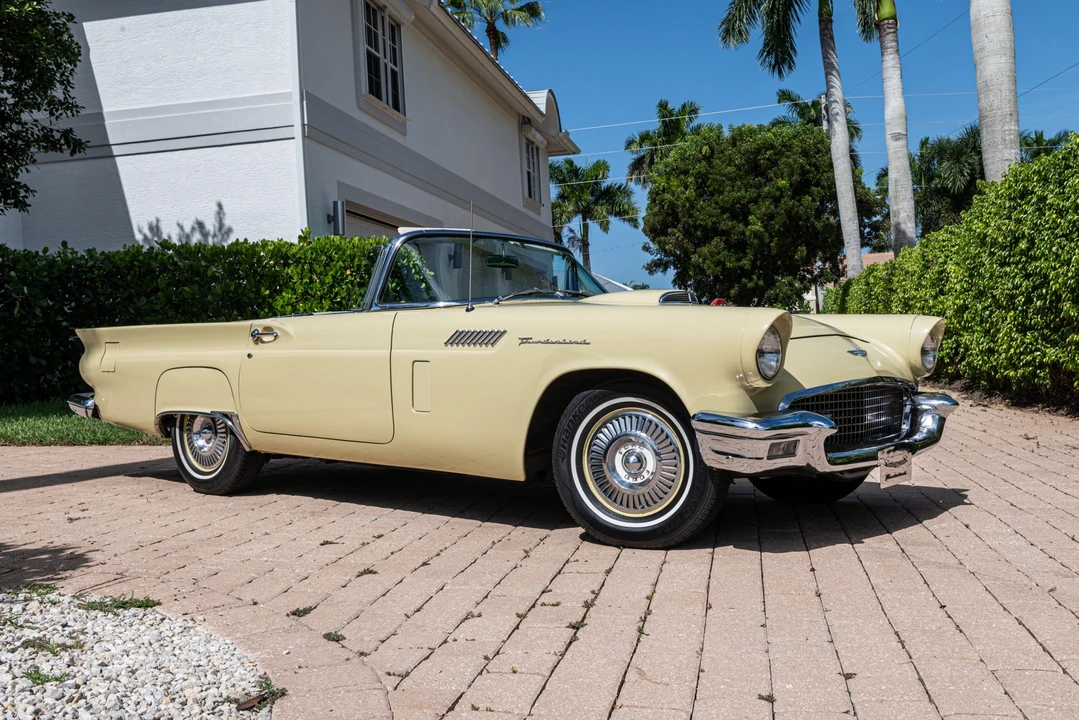 1957 Ford Thunderbird 1st Gen - Image 11 of 31