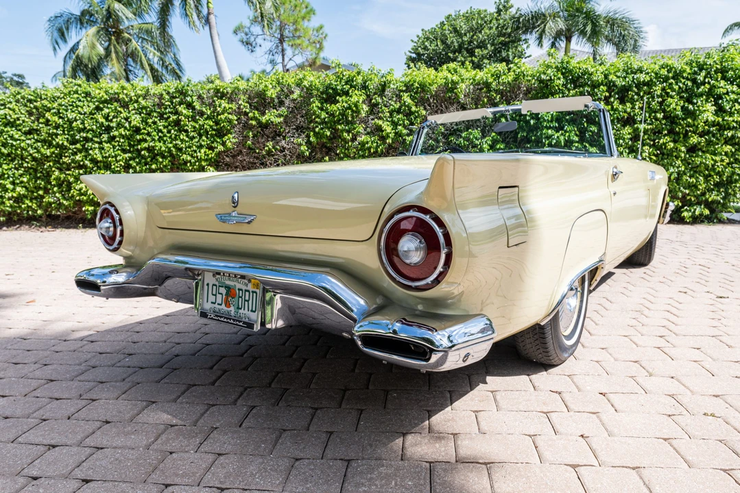 1957 Ford Thunderbird 1st Gen - Image 18 of 31