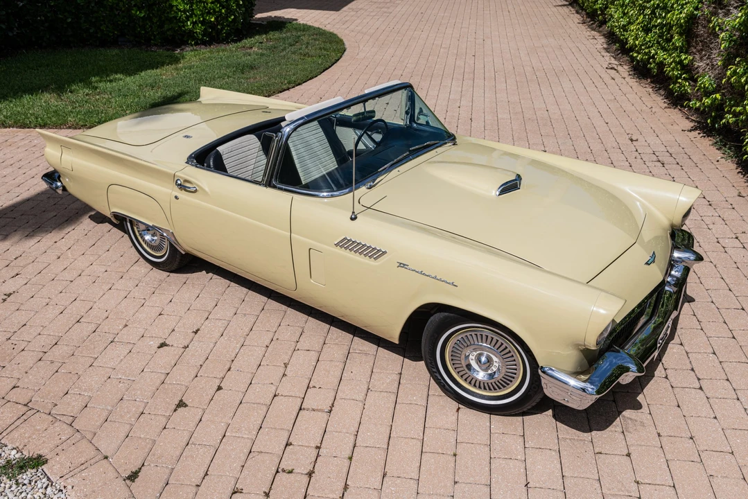 1957 Ford Thunderbird 1st Gen - Image 10 of 31