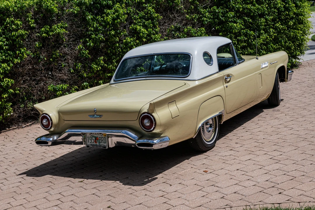 1957 Ford Thunderbird 1st Gen - Image 29 of 31