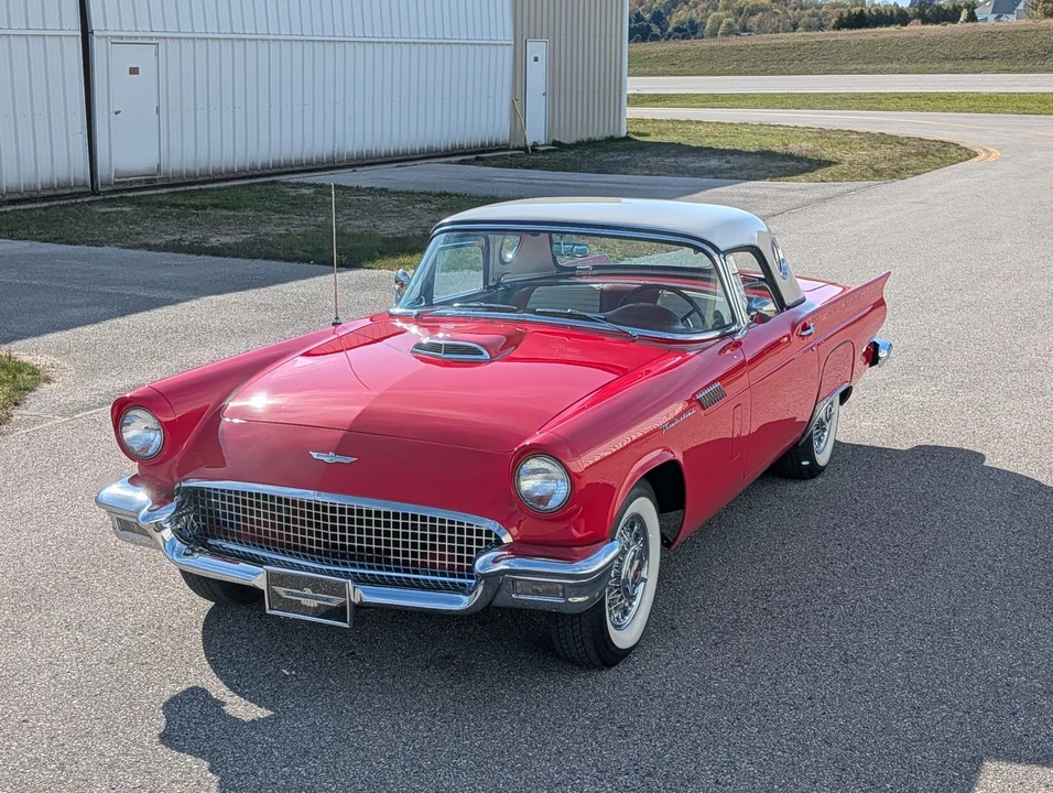 1957 Ford Thunderbird 1st Gen - Image 17 of 31
