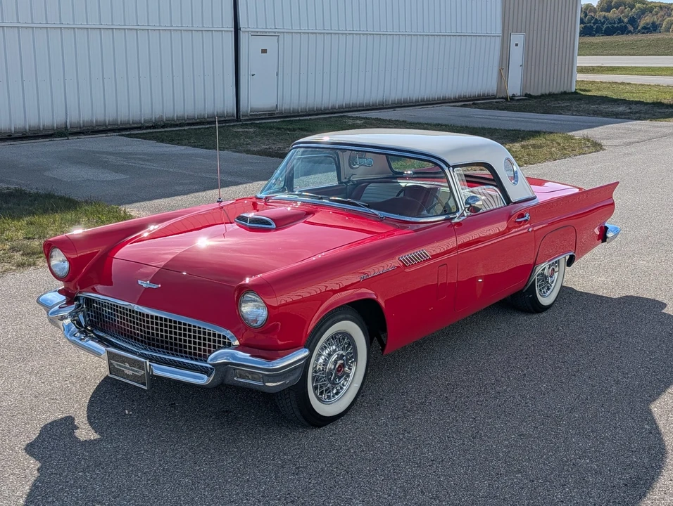 1957 Ford Thunderbird 1st Gen - Image 18 of 31