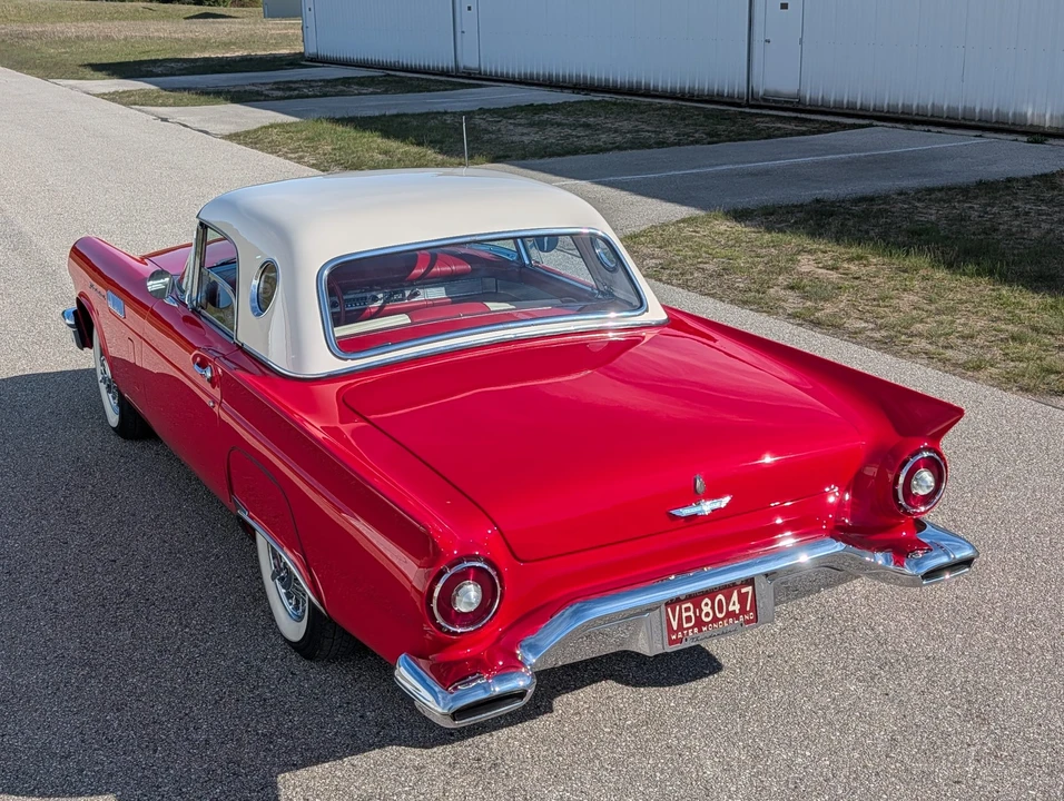 1957 Ford Thunderbird 1st Gen - Image 23 of 31
