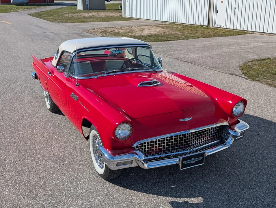 1957 Ford Thunderbird 1st Gen - Image 30 of 31
