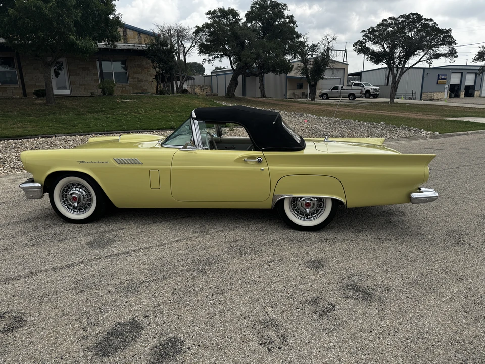 1957 Ford Thunderbird 1st Gen - Image 11 of 31