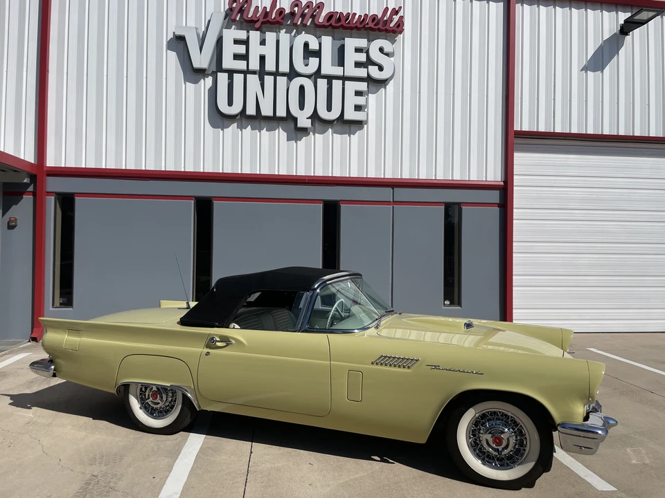 1957 Ford Thunderbird 1st Gen - Image 10 of 31