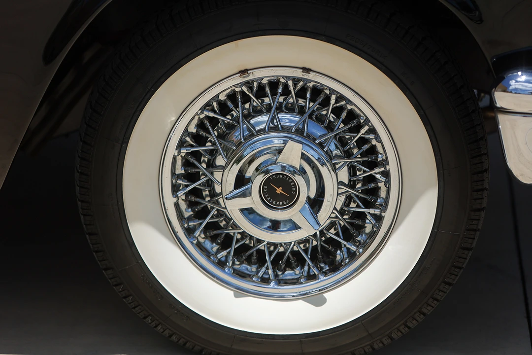 1957 Ford Thunderbird 1st Gen - Image 26 of 31