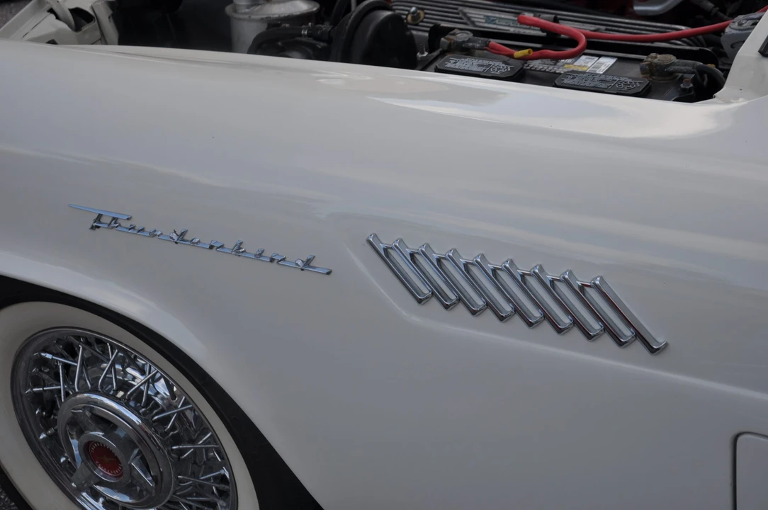 1957 Ford Thunderbird 1st Gen - Image 28 of 31