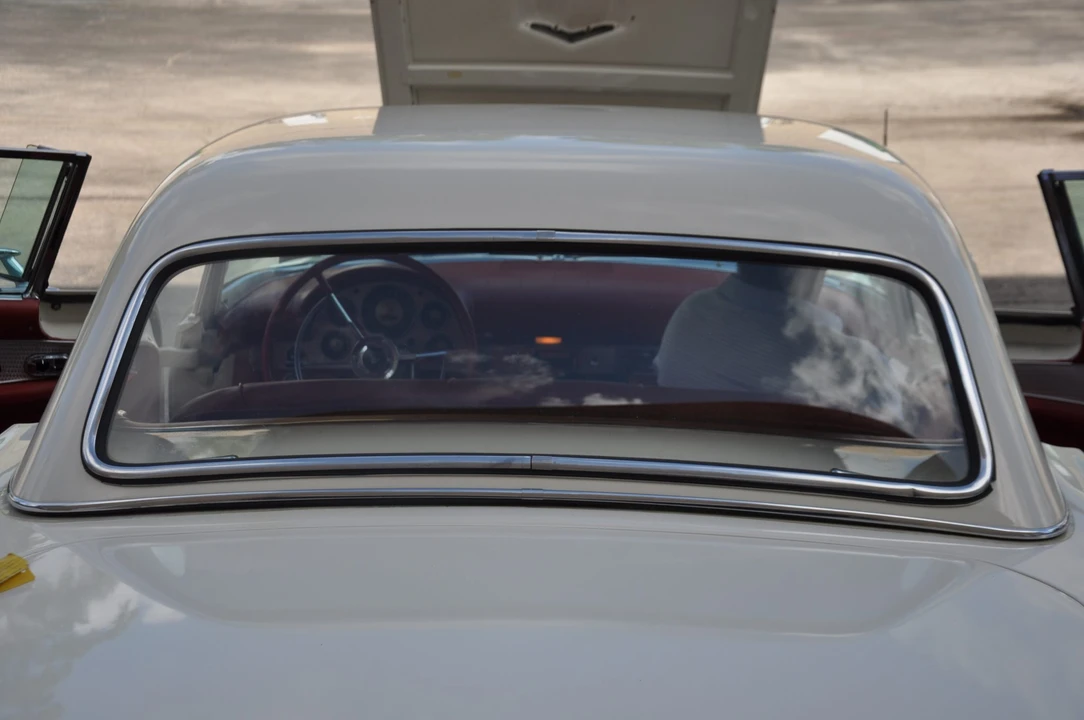 1957 Ford Thunderbird 1st Gen - Image 30 of 31