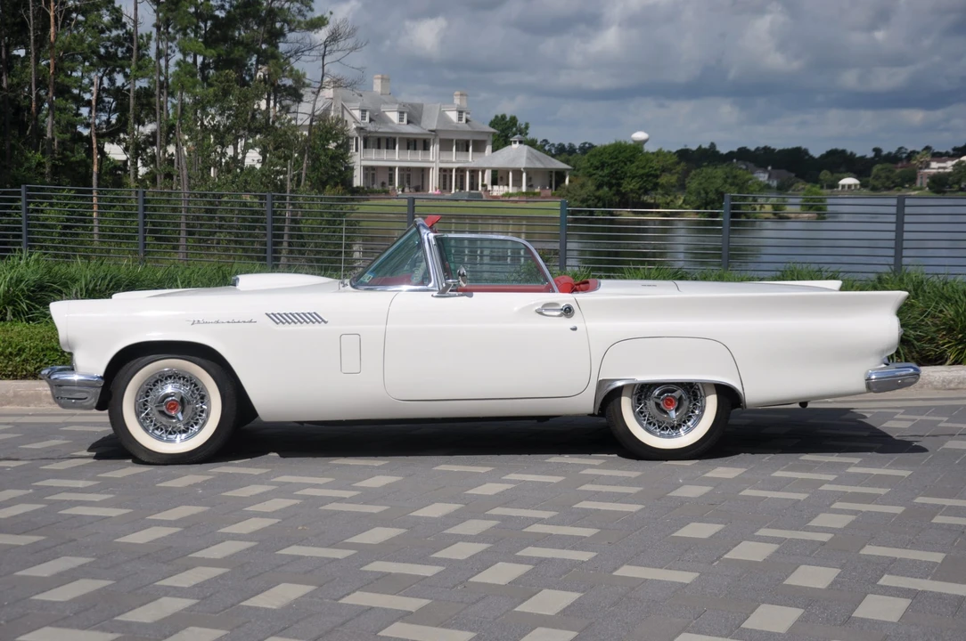 1957 Ford Thunderbird 1st Gen - Image 9 of 31