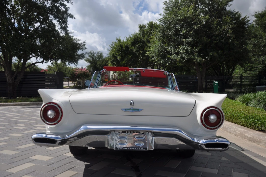 1957 Ford Thunderbird 1st Gen - Image 16 of 31