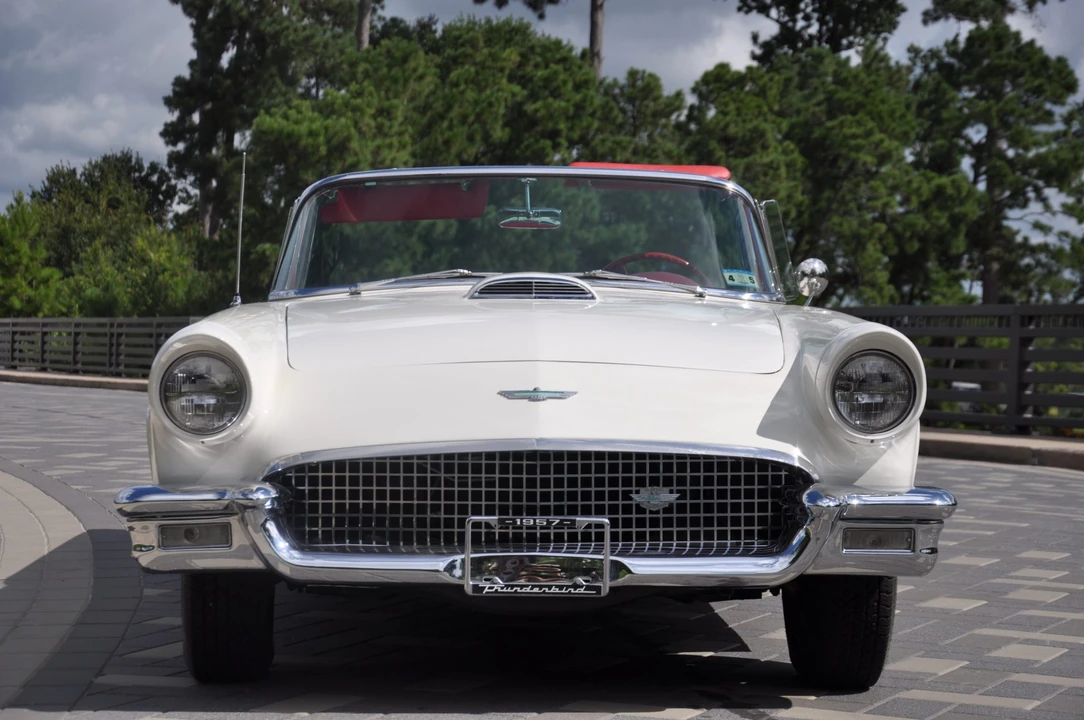 1957 Ford Thunderbird 1st Gen - Image 22 of 31