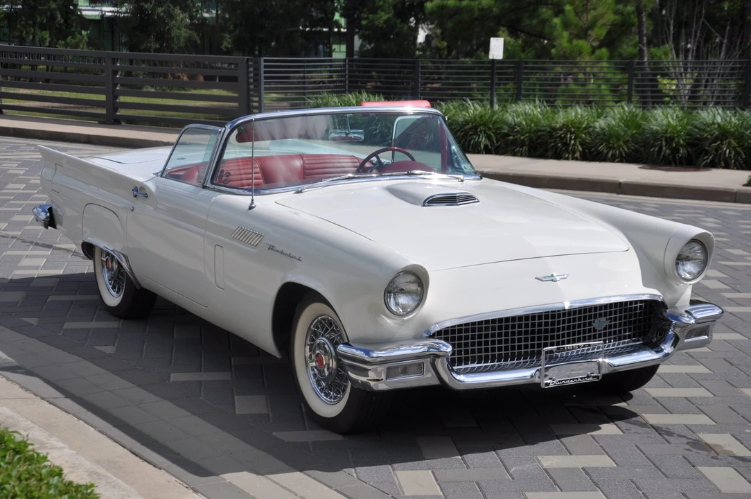 1957 Ford Thunderbird 1st Gen - Image 18 of 31